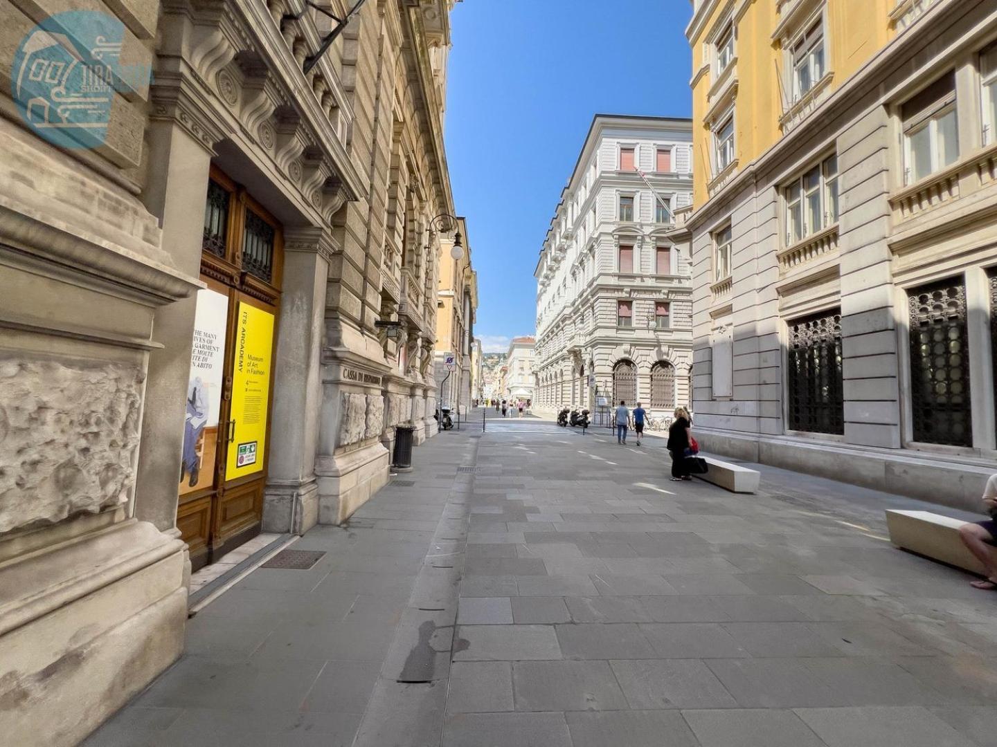 Cassa Di Risparmio 11 Tirabora Short Rent Triest Exterior foto