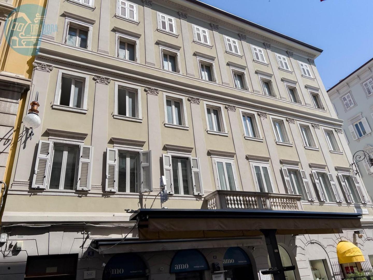 Cassa Di Risparmio 11 Tirabora Short Rent Triest Exterior foto